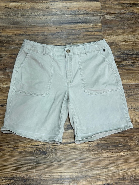 L.L. Bean Pants - L.L. Bean Women's Light Khaki Utility Shorts